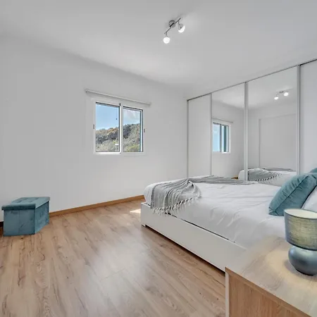 House Sea Front Garajau